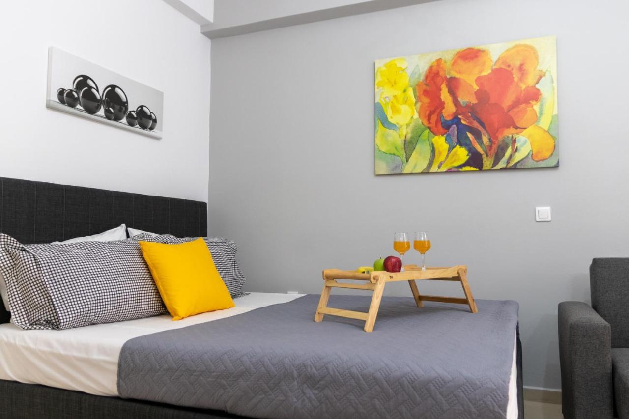 C3 Modern Spartan Apartment Exterior foto